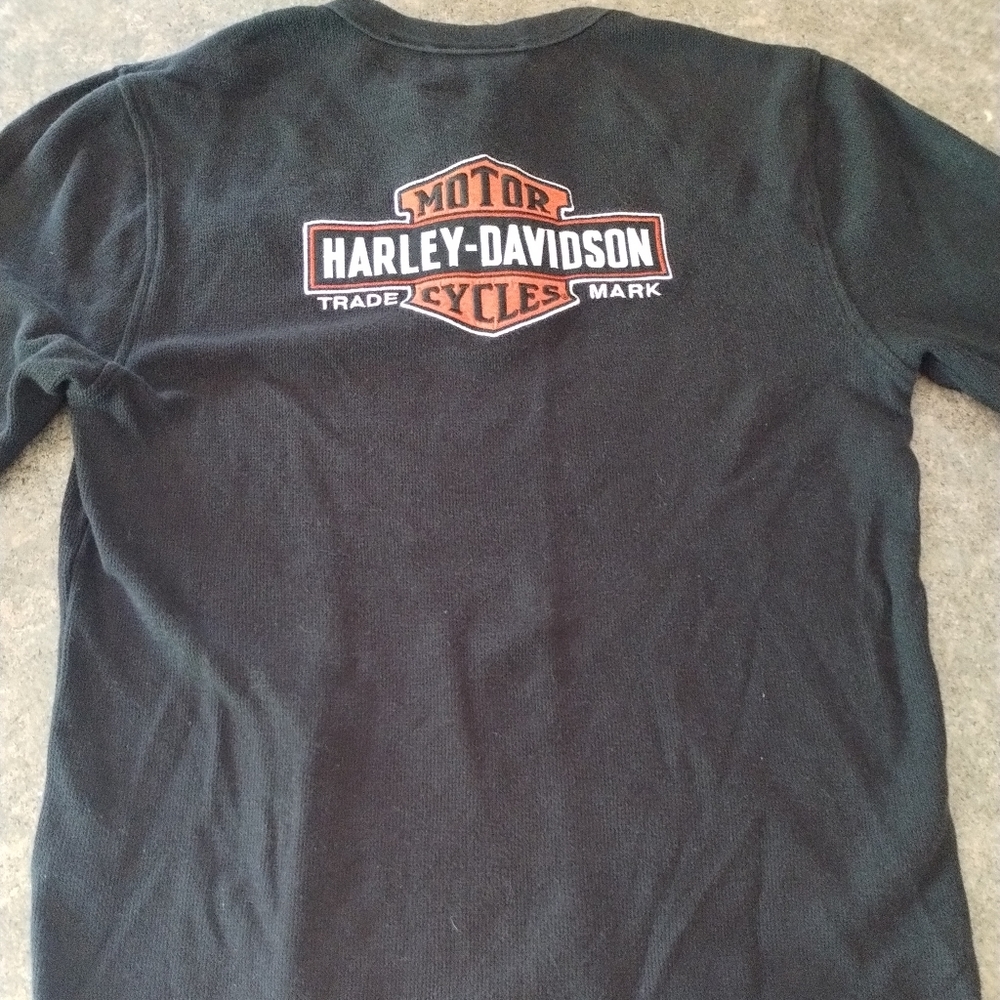 Mens small black harley shirt